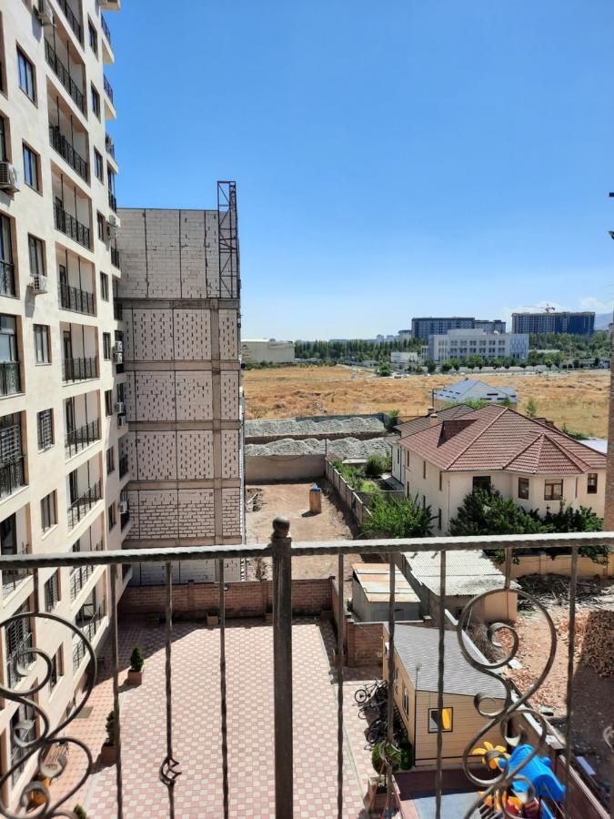 Apartamento Diplomat - 2 Bishkek Exterior foto